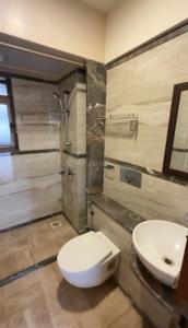 Bathroom Image of 1500 Sq.ft 3 BHK Apartment / Flat for sale in Andheri West Mumbai for Rs. 65000000