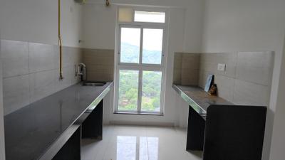 Kitchen Image of 850 Sq.ft 2 BHK Apartment / Flat for rent in Godrej Emerald, Thane West Thane for Rs. 28000