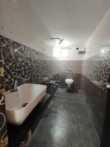 Bathroom Image of 1300 Sq.ft 3 BHK Duplex for sale in New Alkapuri Vadodara for Rs. 11000000