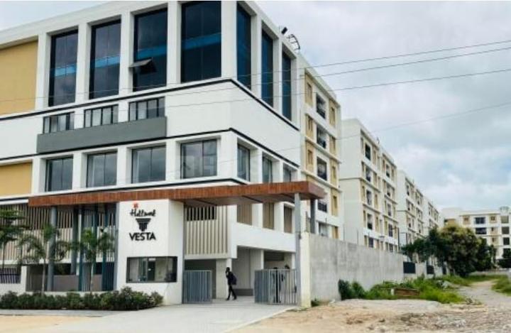 Hallmark Vesta Main Image 1