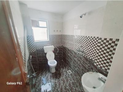 Bathroom Image of 1396 Sq.ft 3 BHK Apartment / Flat for sale in Aryan Enclave, Tupudana Ranchi for Rs. 5600000
