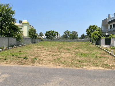 Image of 1000 Sq.ft Residential Plot / Land for sale in Palam Vihar, Gurgaon for Rs. 195000000