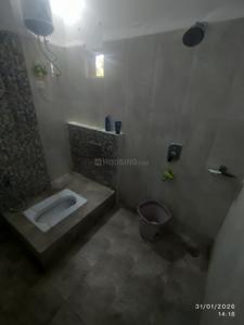 Bathroom Image of 250 Sq.ft 1 RK Independent House for rent in Tejpur Gadbadi Indore for Rs. 6000