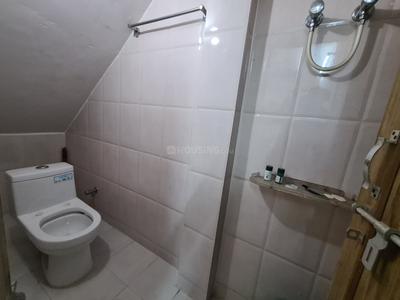 Bathroom Image of 160 Sq.ft 1 BHK Apartment / Flat for rent in Sigra Varanasi for Rs. 7000