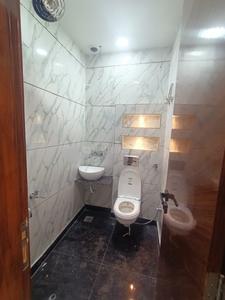 Bathroom Image of 1100 Sq.ft 3 BHK Builder Floor for rent in Sector 24 Rohini New Delhi for Rs. 28000