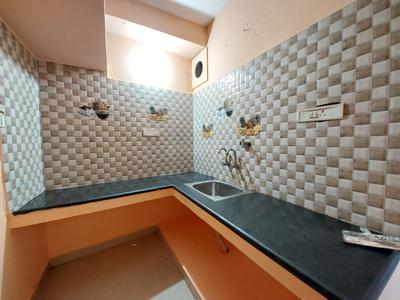Kitchen Image of 860 Sq.ft 2 BHK Apartment / Flat for rent in Purasawalkam Chennai for Rs. 25000