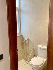 Bathroom Image of 5600 Sq.ft 5 BHK Villa for sale in Jaypee Kingswood Oriental, Sector 128 Noida for Rs. 90000000