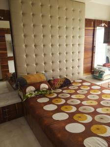 Bedroom Image of 750 Sq.ft 2 BHK Apartment / Flat for rent in Dadar West Mumbai for Rs. 95000