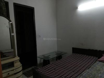 Bedroom Image of 900 Sq.ft 2 BHK Independent House for rent in Gautam Nagar New Delhi for Rs. 37000