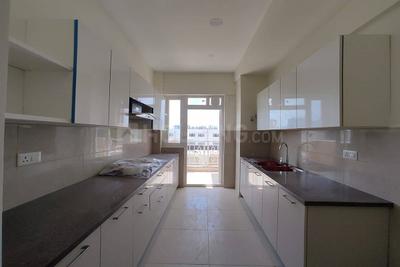 Kitchen Image of 2024 Sq.ft 3 BHK Apartment / Flat for sale in Emaar Palm Heights, Sector 77 Gurgaon for Rs. 30000000