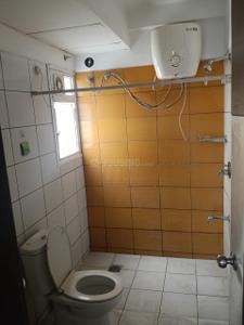 Bathroom Image of 2200 Sq.ft 3 BHK Apartment / Flat for rent in Halasuru Bengaluru for Rs. 90000