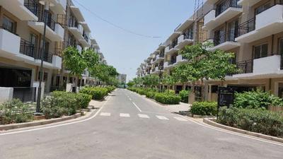 Image of 1298 Sq.ft 2 BHK Apartment / Flat for sale in Vatika The Seven Lamps, Sector 82, Gurgaon for Rs. 15000000