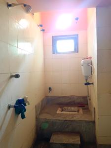 Common Bathroom Image of 1150 Sq.ft 3 BHK Apartment / Flat for rent in Dum Dum Kolkata for Rs. 18000