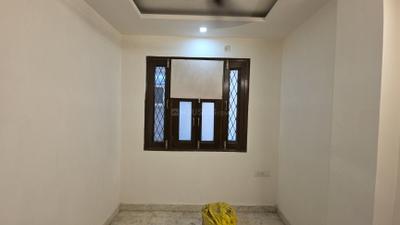 Bedroom Image of 380 Sq.ft 1 BHK Builder Floor for rent in Pitampura New Delhi for Rs. 16000
