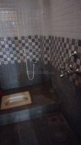 Bathroom Image of 720 Sq.ft 1 BHK Independent House for rent in Karwan Hyderabad for Rs. 9000