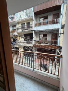 Balcony Image of 650 Sq.ft 2 BHK Builder Floor for rent in Uttam Nagar New Delhi for Rs. 13000