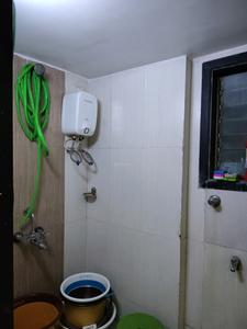 Common Bathroom Image of 500 Sq.ft 1 BHK Apartment / Flat for rent in Jaydeep Prathmesh Towers, Kasarvadavali Thane for Rs. 17202
