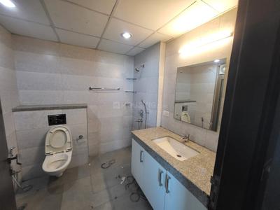 Bathroom Image of 2625 Sq.ft 4 BHK Apartment / Flat for sale in TATA Primanti Villa, Sector 72 Gurgaon for Rs. 49000000