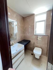 Bathroom Image of 1717 Sq.ft 3 BHK Builder Floor for sale in Smartworld Orchard, Sector 61 Gurgaon for Rs. 26900000