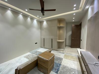 Bedroom Image of 2700 Sq.ft 4 BHK Builder Floor for sale in Model Town New Delhi for Rs. 61500000