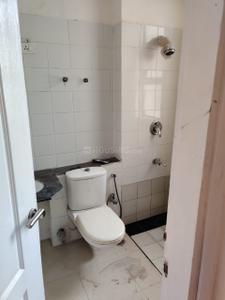 Bathroom Image of 1870 Sq.ft 3 BHK Apartment / Flat for sale in Unitech Heights, Chi III Greater Noida for Rs. 9600000