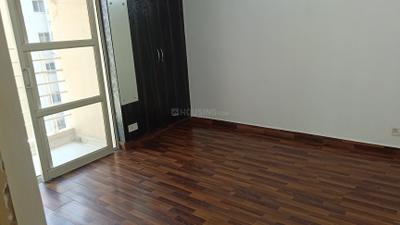 Bedroom Image of 959 Sq.ft 2 BHK Apartment / Flat for sale in Paras Tierea, Sector 137 Noida for Rs. 8100000