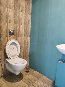 Common Bathroom Image of 850 Sq.ft 2 BHK Apartment / Flat for rent in Lodha Upper Thane Treetops A To F C1 C2, Bhiwandi Thane for Rs. 15999