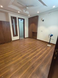 Bedroom Image of 1800 Sq.ft 3 BHK Builder Floor for rent in Kailash Colony New Delhi for Rs. 95000
