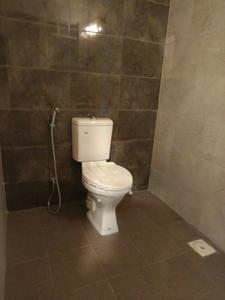 Common Bathroom Image of 1020 Sq.ft 2 BHK Apartment / Flat for sale in Kumar Palmcrest, Kondhwa Budruk Pune for Rs. 5100000