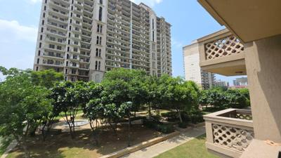 Image of 2350 Sq.ft 4 BHK Apartment / Flat for sale in DLF Express Greens, Manesar, Gurgaon for Rs. 17800000