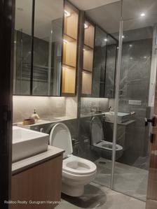 Bathroom Image of 4500 Sq.ft 4 BHK Builder Floor for rent in DLF Moulsari Enclave, DLF Phase 3 Gurgaon for Rs. 200000