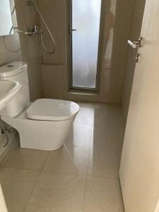 Bathroom Image of 650 Sq.ft 1 BHK Apartment / Flat for sale in Runwal One, Thane West Thane for Rs. 9200000