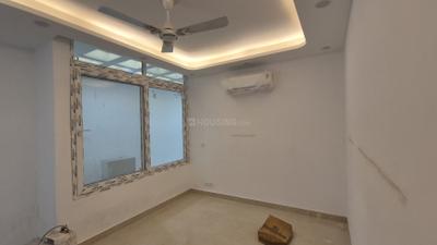 Bedroom Image of 2100 Sq.ft 3 BHK Builder Floor for sale in Greater Kailash II New Delhi for Rs. 43500000