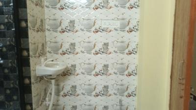 Bathroom Image of 401 Sq.ft 1 BHK Apartment / Flat for rent in Uttar Panchanna Gram Kolkata for Rs. 10500