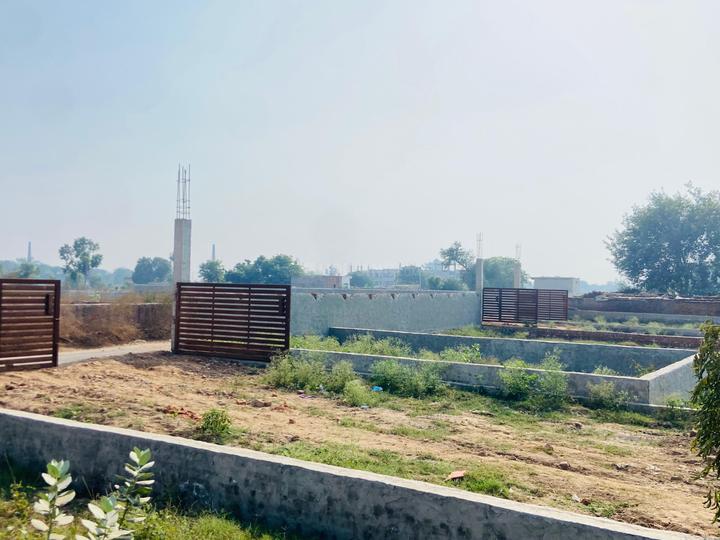 Supertech Up Country Plots Main Image 1