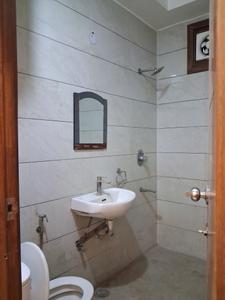 Bedroom Two Image of 900 Sq.ft 3 BHK Builder Floor for rent in Ranjeet Nagar New Delhi for Rs. 42000