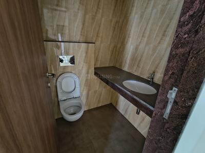 Bathroom Image of 1250 Sq.ft 3 BHK Apartment / Flat for sale in Lodha Amara Tower 49 And 50, Kolshet Thane for Rs. 18500000