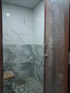 Common Bathroom Image of 890 Sq.ft 2 BHK Apartment / Flat for sale in Sector 49 Noida for Rs. 3700000