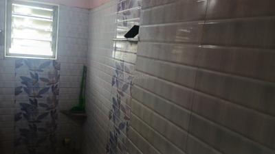 Bathroom Image of 650 Sq.ft 1 BHK Apartment / Flat for rent in Anima Apartment, Keshtopur Kolkata for Rs. 8188