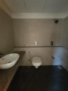 Bathroom Image of 3300 Sq.ft 4 BHK Apartment / Flat for sale in Vastrapur Ahmedabad for Rs. 36000000