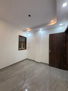 Bedroom Image of 1100 Sq.ft 2 BHK Builder Floor for rent in Ramesh Nagar New Delhi for Rs. 29000