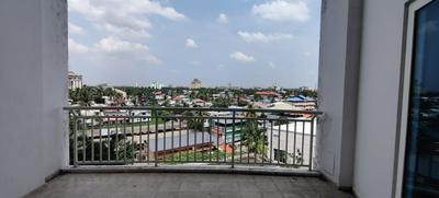 Balcony Image of 2150 Sq.ft 3 BHK Apartment / Flat for sale in DLF Riverside, Vyttila Kochi for Rs. 14500000
