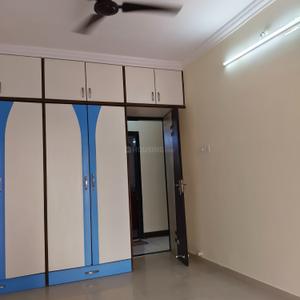 Bedroom Image of 750 Sq.ft 2 BHK Apartment / Flat for rent in Dheeraj Ganga Apartments, Malad West Mumbai for Rs. 60000
