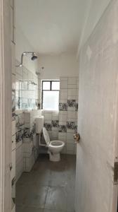 Bathroom Image of 939 Sq.ft 3 BHK Apartment / Flat for rent in Gems City, Joka Kolkata for Rs. 20000