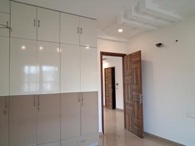 Bedroom Image of 1800 Sq.ft 3 BHK Builder Floor for sale in Paschim Vihar New Delhi for Rs. 39900000