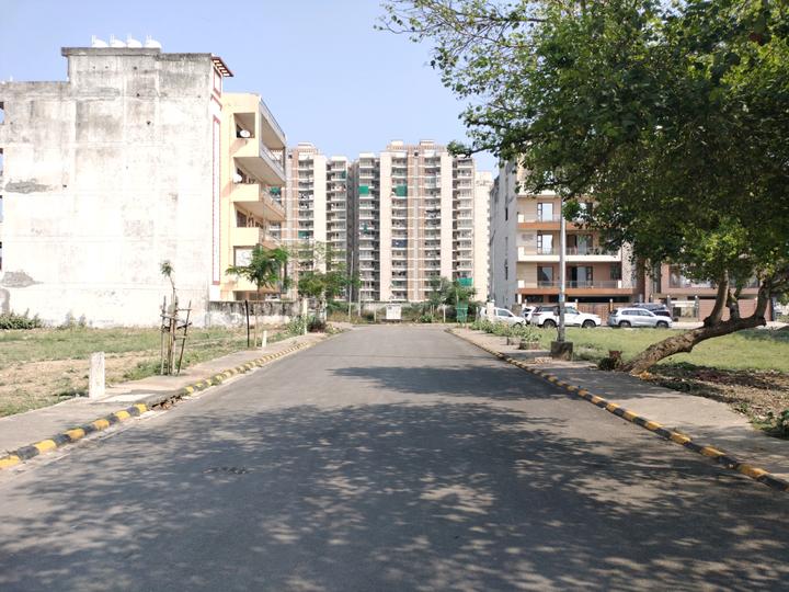 Sector 75 Main Image 1