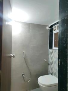 Common Bathroom Image of 650 Sq.ft 1 BHK Apartment / Flat for rent in Boisar Mumbai for Rs. 8000