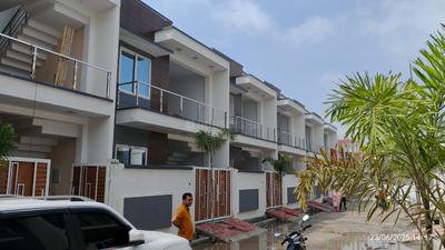 Image of 1750 Sq.ft 3 BHK Duplex for sale in Dharni Defence Paradise, Amausi, Lucknow for Rs. 7350000
