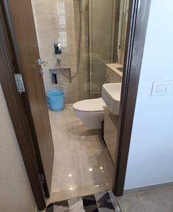 Image of 650 Sq.ft 1 BHK Apartment / Flat for sale in Hiranandani Regent Hill A B C D And E Wing, Powai, Mumbai for Rs. 19000000