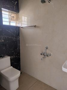 Image of 1650 Sq.ft 3 BHK Apartment / Flat for rent in Maradu, Kochi for Rs. 26000
